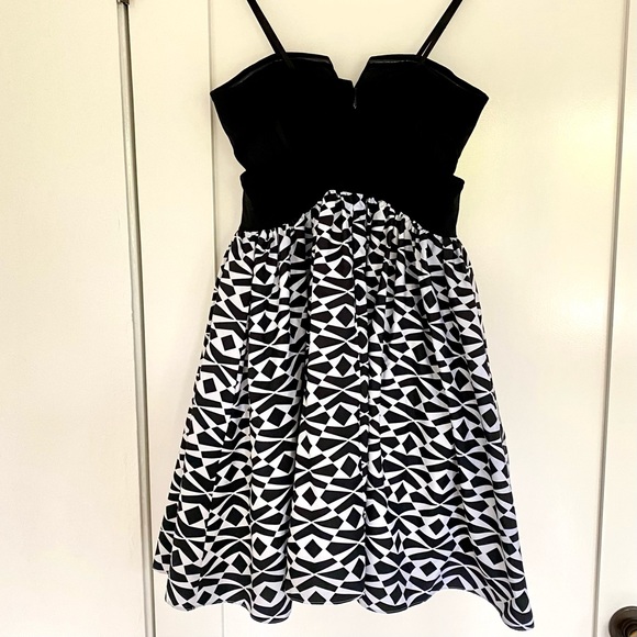 Aidan Mattox Printed Mini Dress - Size 4 - Picture 3 of 4